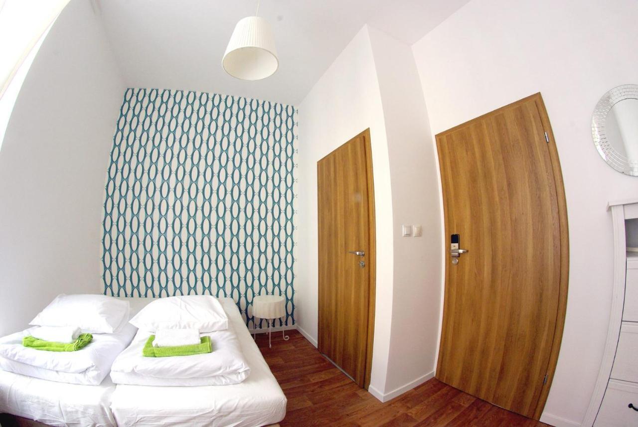 Grand Guesthouse Apartament กดัญสก์ ภายนอก รูปภาพ