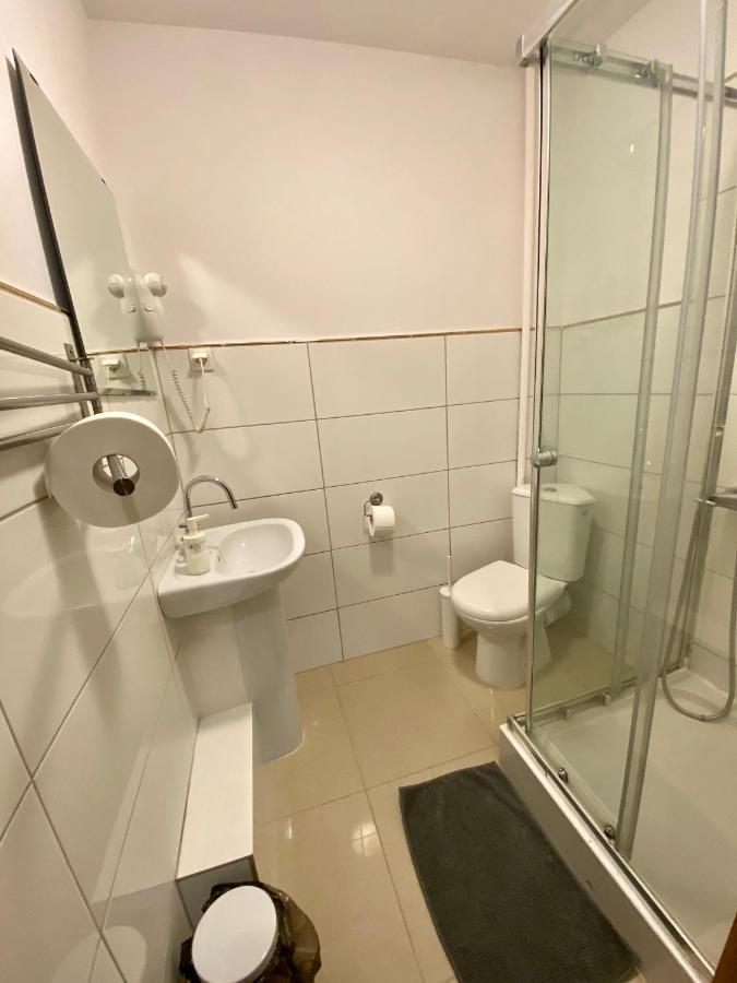 Grand Guesthouse Apartament กดัญสก์ ภายนอก รูปภาพ