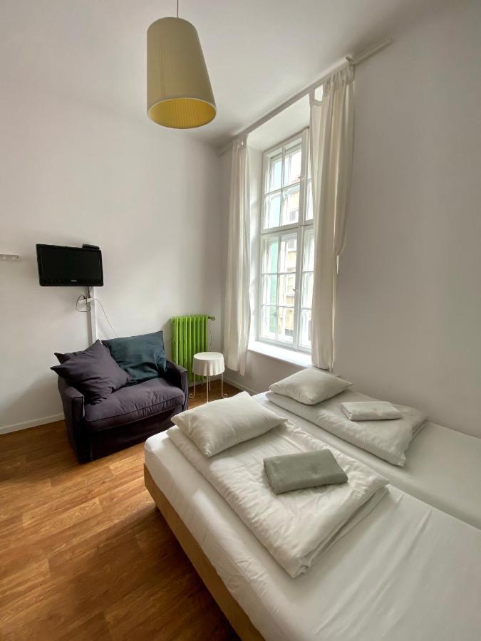 Grand Guesthouse Apartament กดัญสก์ ภายนอก รูปภาพ