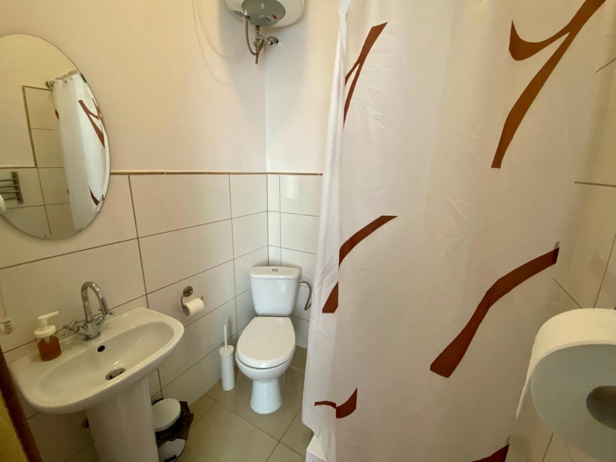 Grand Guesthouse Apartament กดัญสก์ ภายนอก รูปภาพ